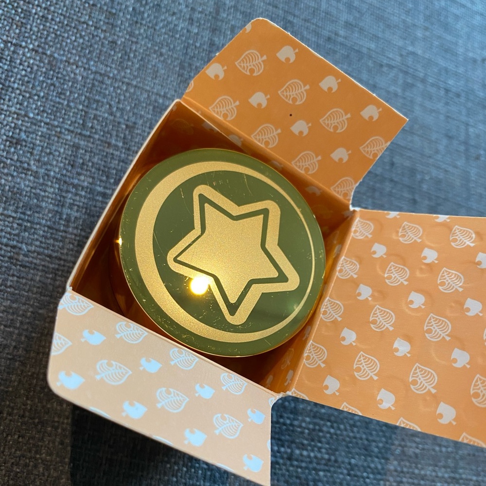 NIB colourpop animal crossing glitter Bellionaire